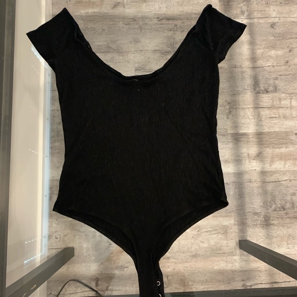 DYNAMITE ONE PIECE TOP - Picture 2 of 3